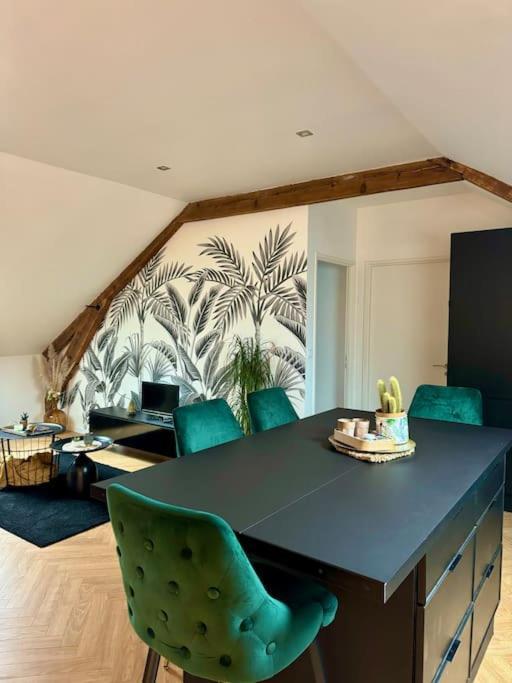 L Emeraude Apartment *