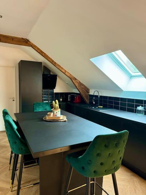 L Emeraude Apartment *
